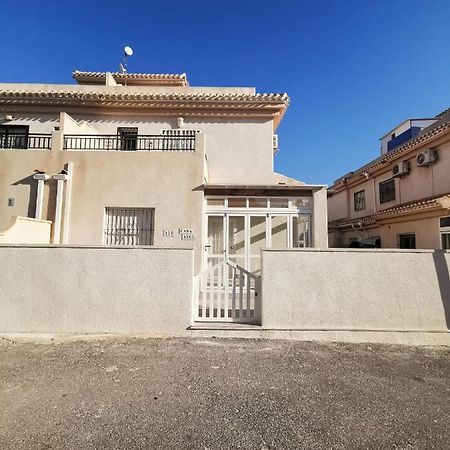 Casa Axel Βίλα Οριουέλα Εξωτερικό φωτογραφία