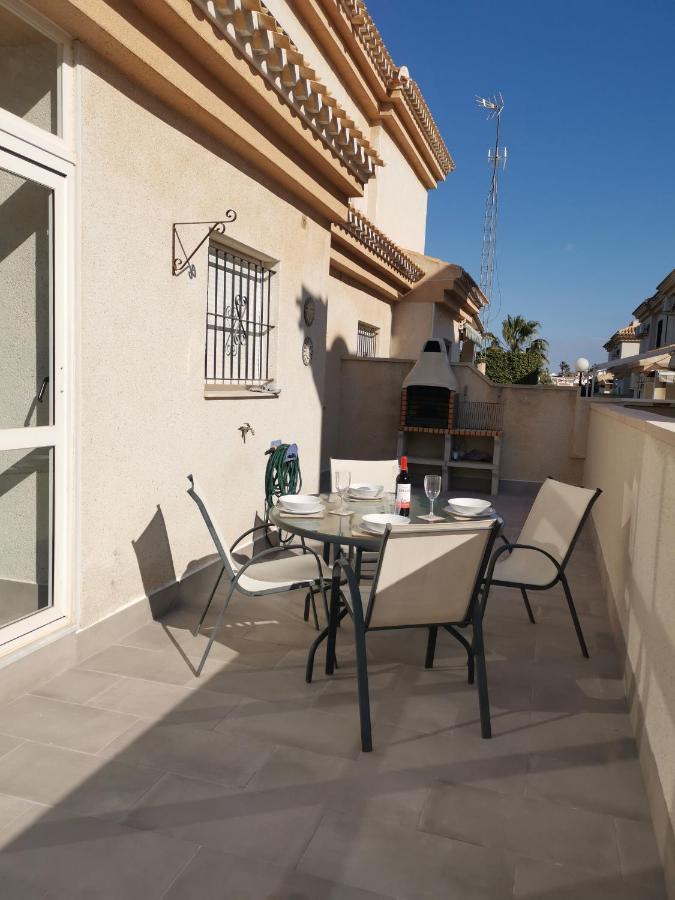 Casa Axel Βίλα Οριουέλα Εξωτερικό φωτογραφία