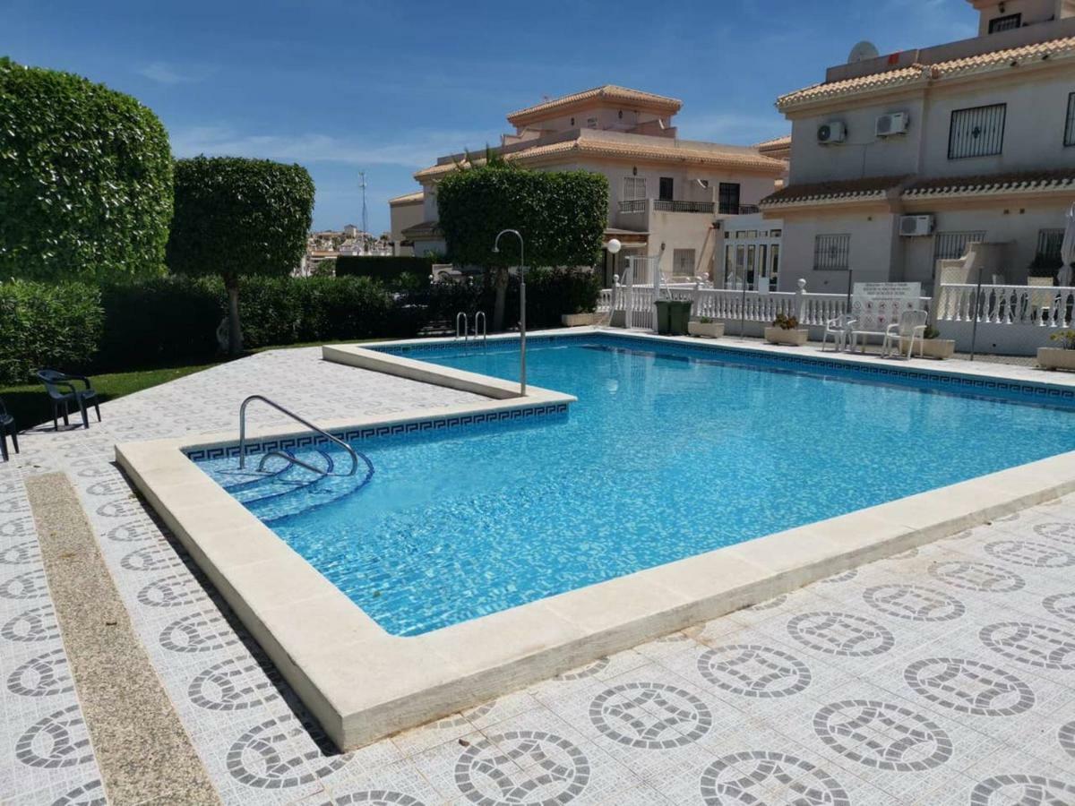 Casa Axel Βίλα Οριουέλα Εξωτερικό φωτογραφία