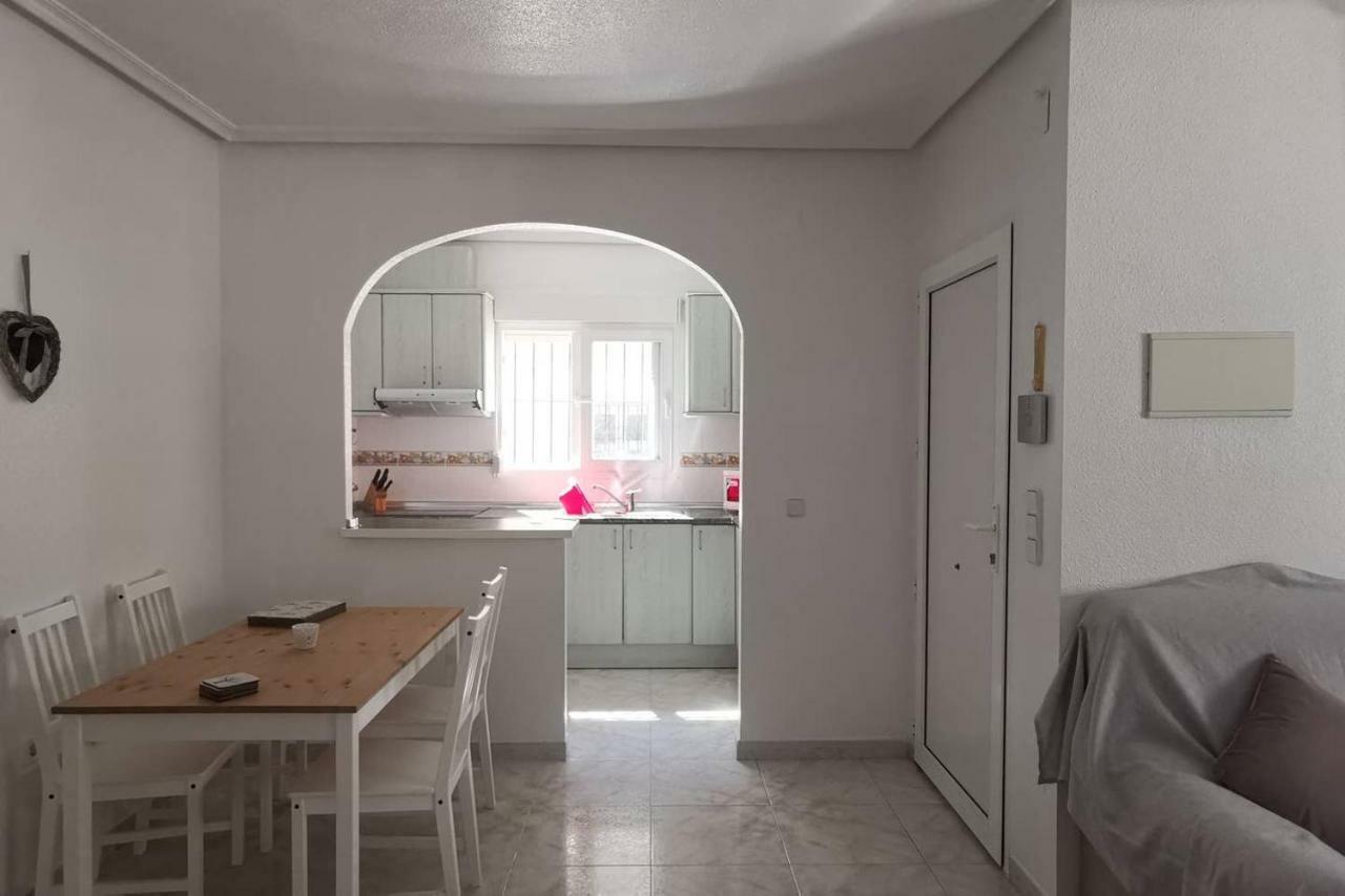 Casa Axel Βίλα Οριουέλα Εξωτερικό φωτογραφία